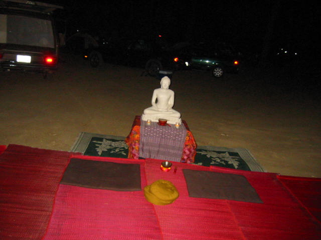 Buddha_at_night.jpg