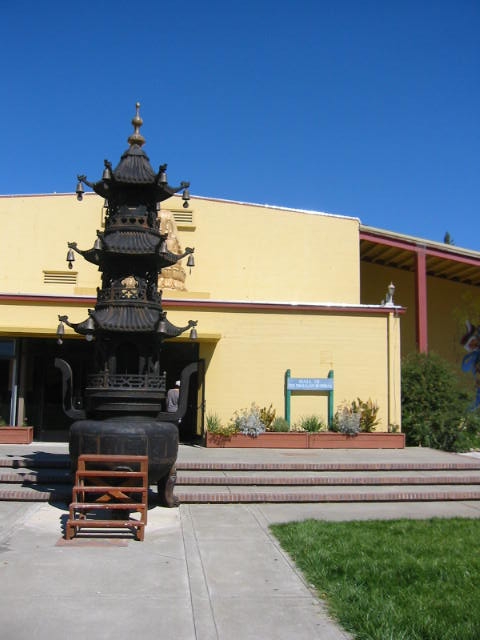 CTTB-meditation_hall_exterior.JPG